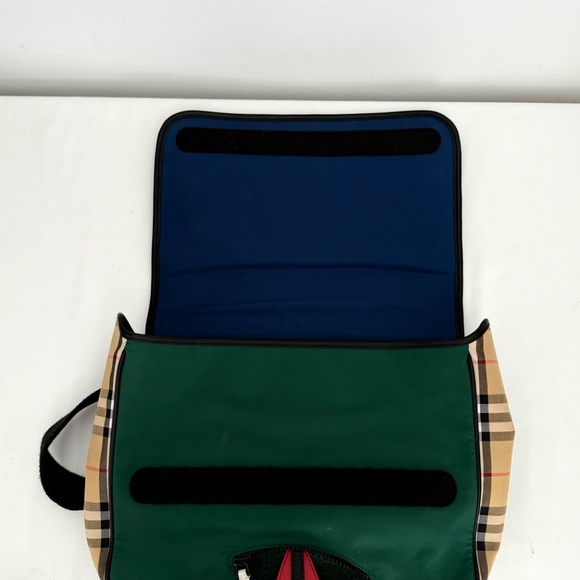 Burberry Children's backpack with a monster. - Picture 6 of 12